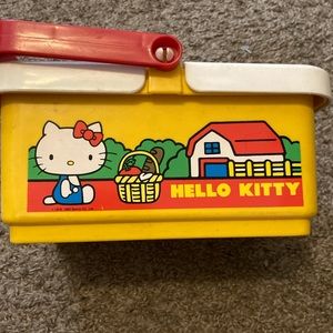 Vintage hello kitty basket 1983